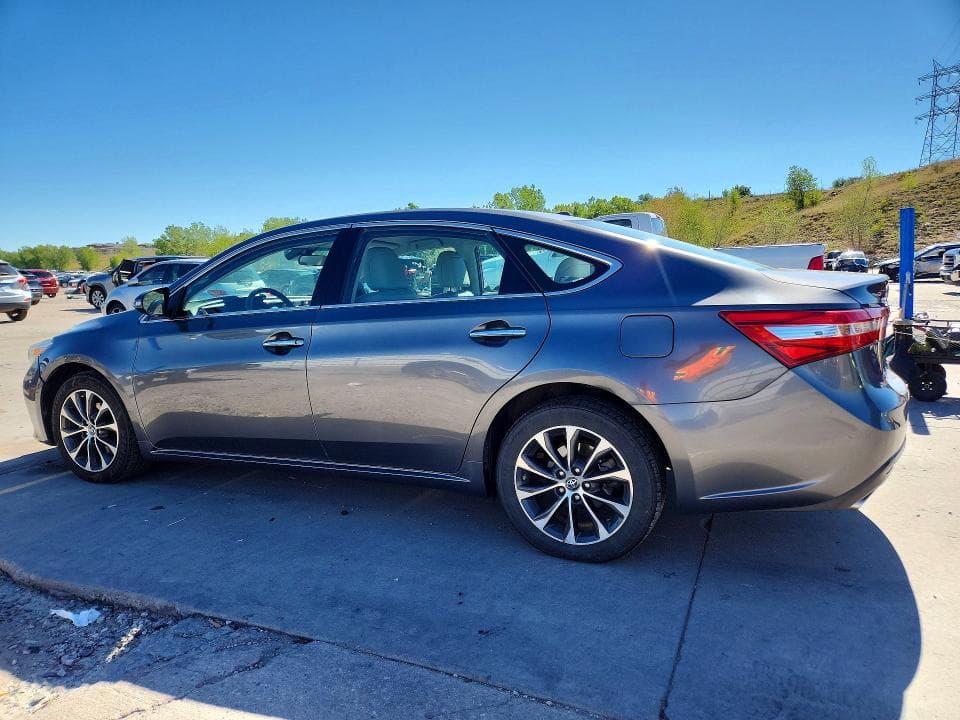 2017 TOYOTA AVALON XLE 2