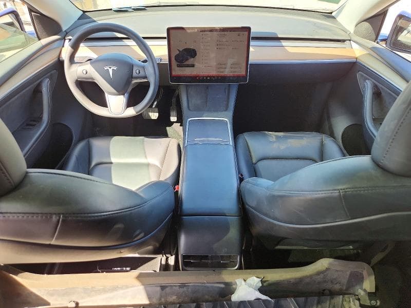 2023 TESLA MODEL Y 8