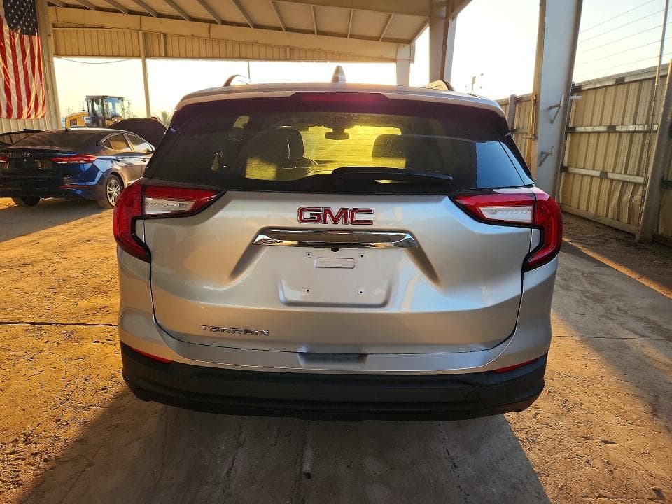 2022 GMC TERRAIN SLE 6