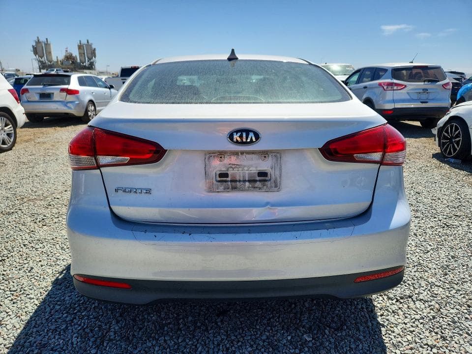 2017 KIA FORTE LX 6