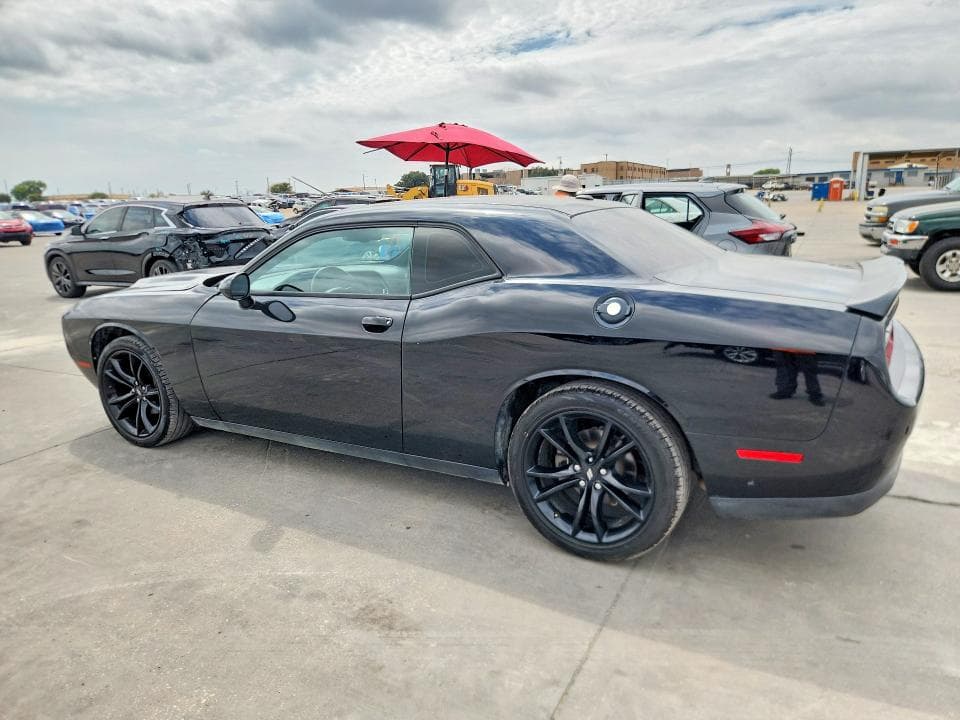2018 DODGE CHALLENGER SXT 2