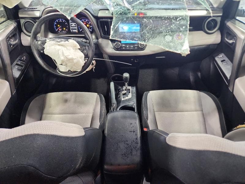 2017 TOYOTA RAV4 XLE 8