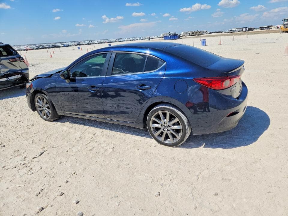 2018 MAZDA 3 TOURING 2