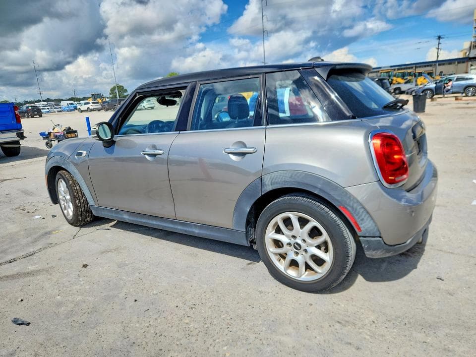 2018 MINI COOPER 2