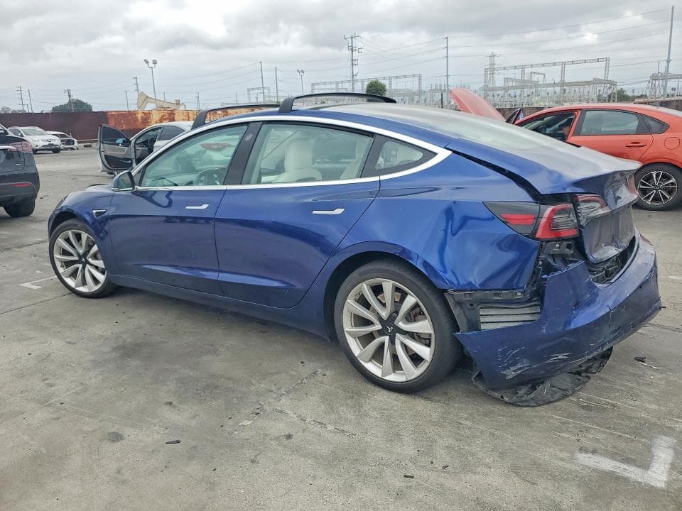2018 TESLA MODEL 3 2