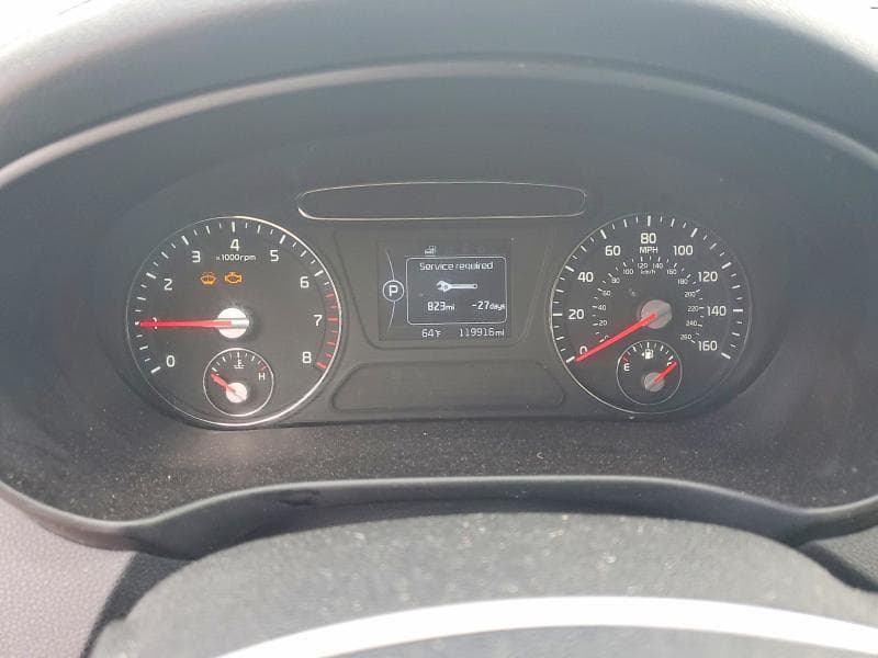 2017 KIA SORENTO LX 9