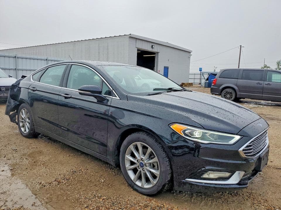 2017 FORD FUSION SE 4