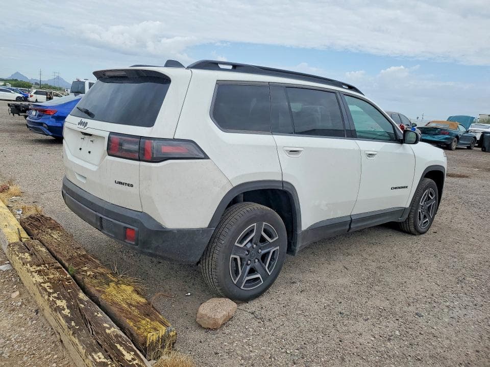 2026 JEEP CHEROKEE LAREDO 3