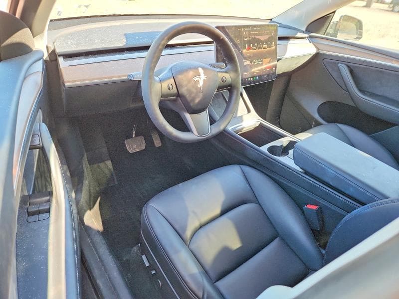 2023 TESLA MODEL Y 8