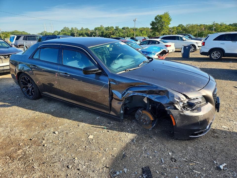 2019 CHRYSLER 300 TOURING 4