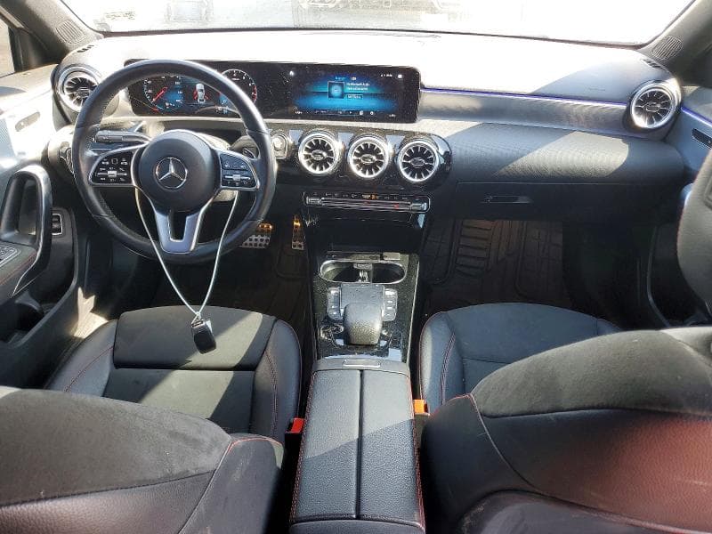 2022 MERCEDES-BENZ A 220 4MATIC 8