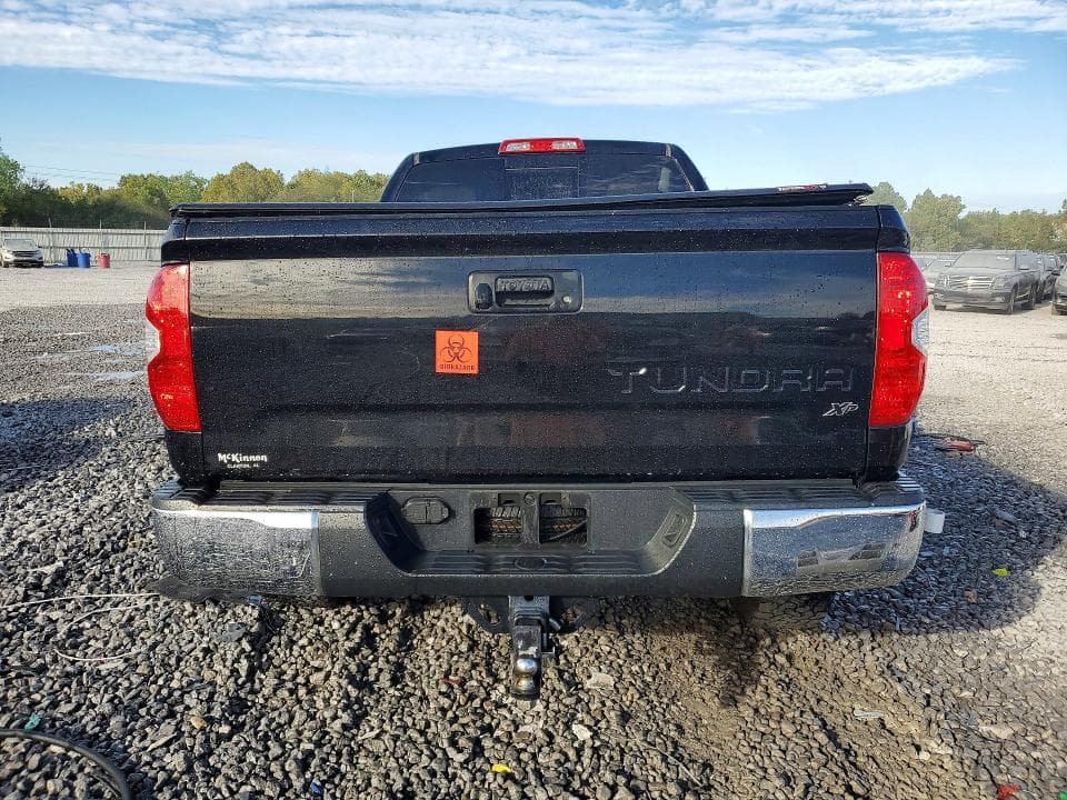 2017 TOYOTA TUNDRA SR5 6