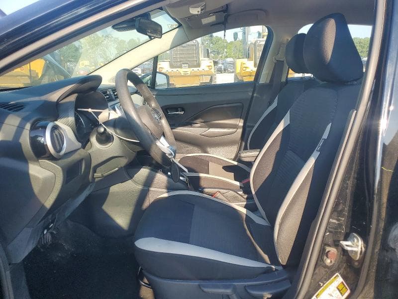 2020 NISSAN VERSA SV 7