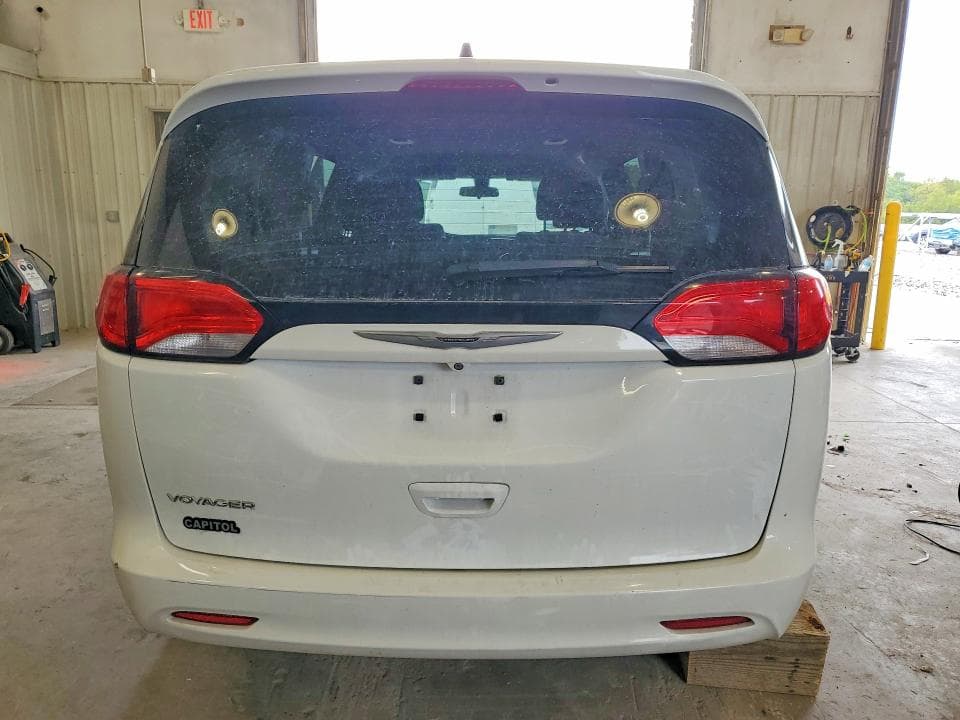 2021 CHRYSLER VOYAGER LX 6