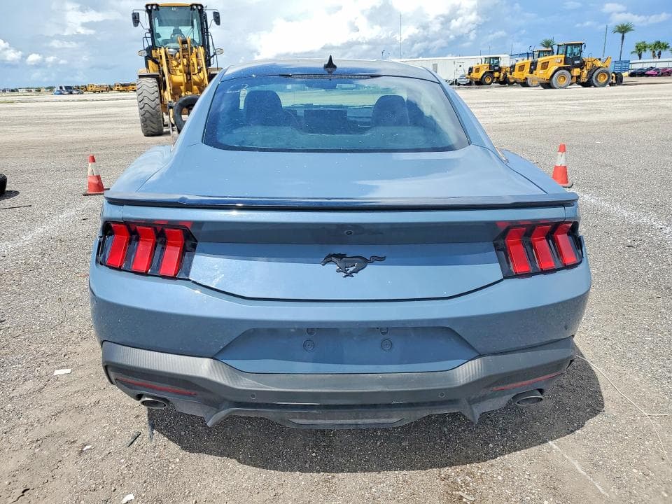 2026 FORD MUSTANG 6