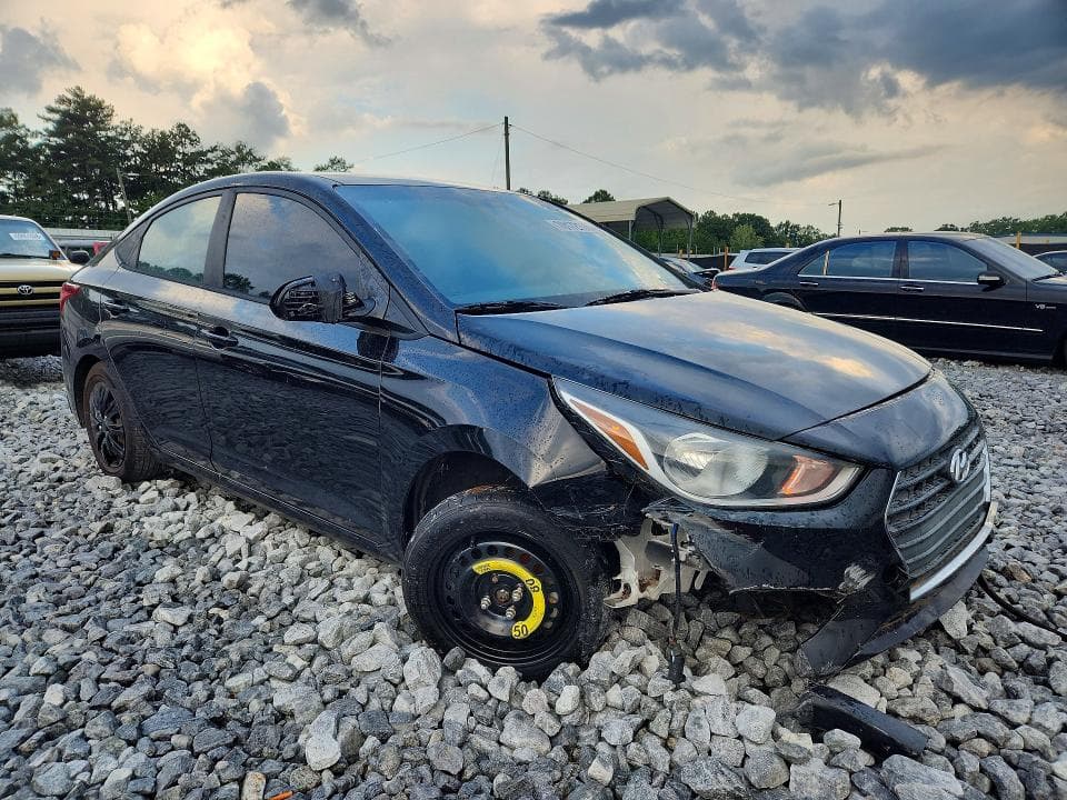2021 HYUNDAI ACCENT SE 4