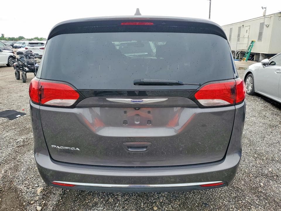 2019 CHRYSLER PACIFICA TOURING PLUS 6