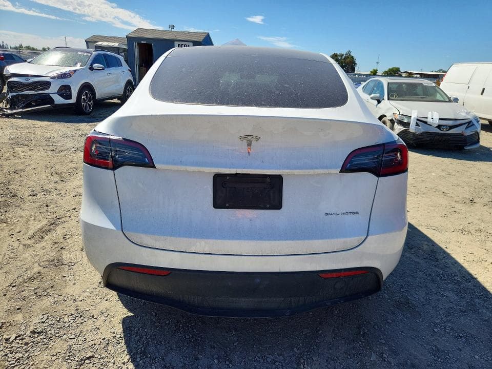 2023 TESLA MODEL Y 6
