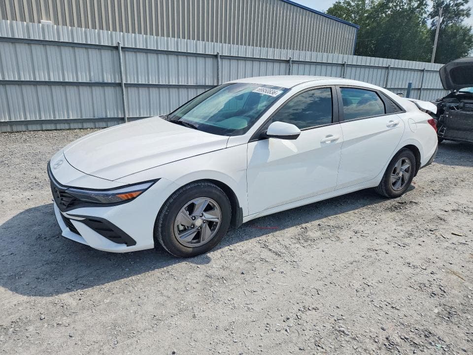 2024 HYUNDAI ELANTRA SE - 1