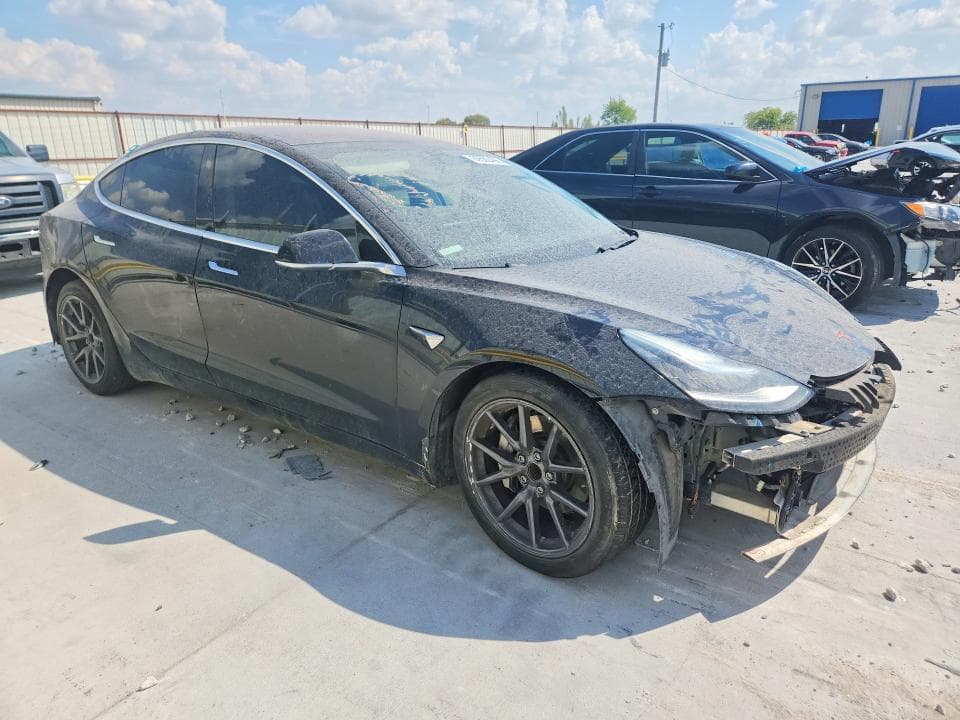 2018 TESLA MODEL 3 4