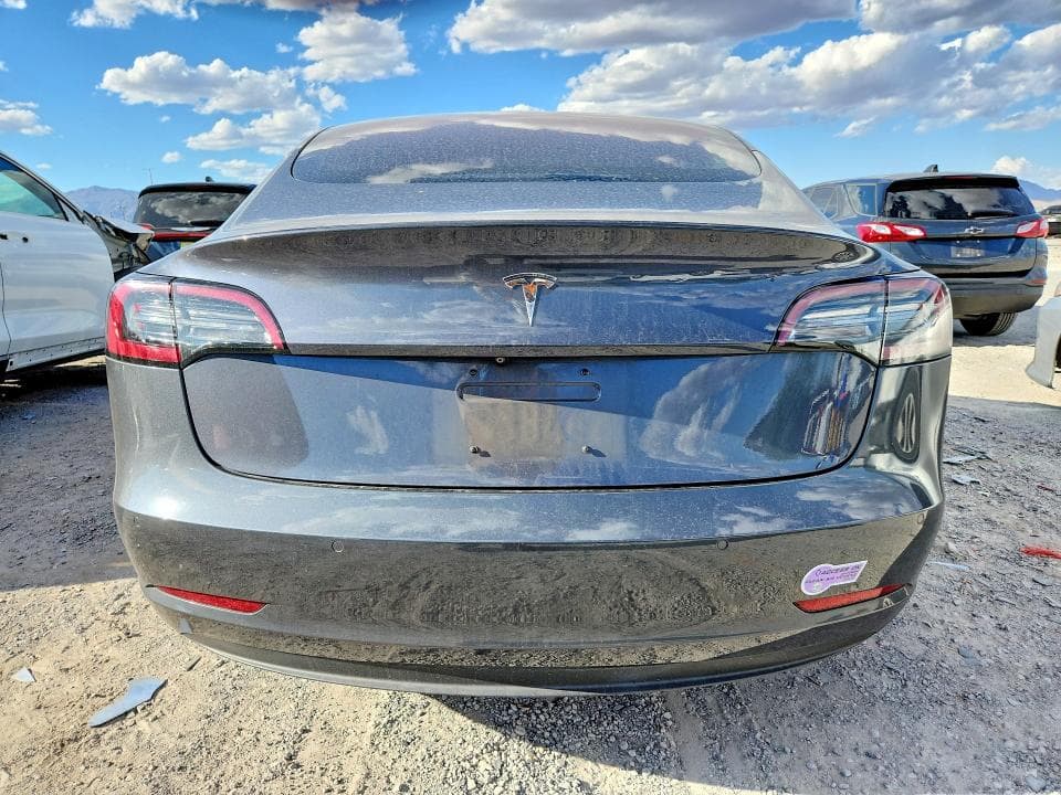 2018 TESLA MODEL 3 6