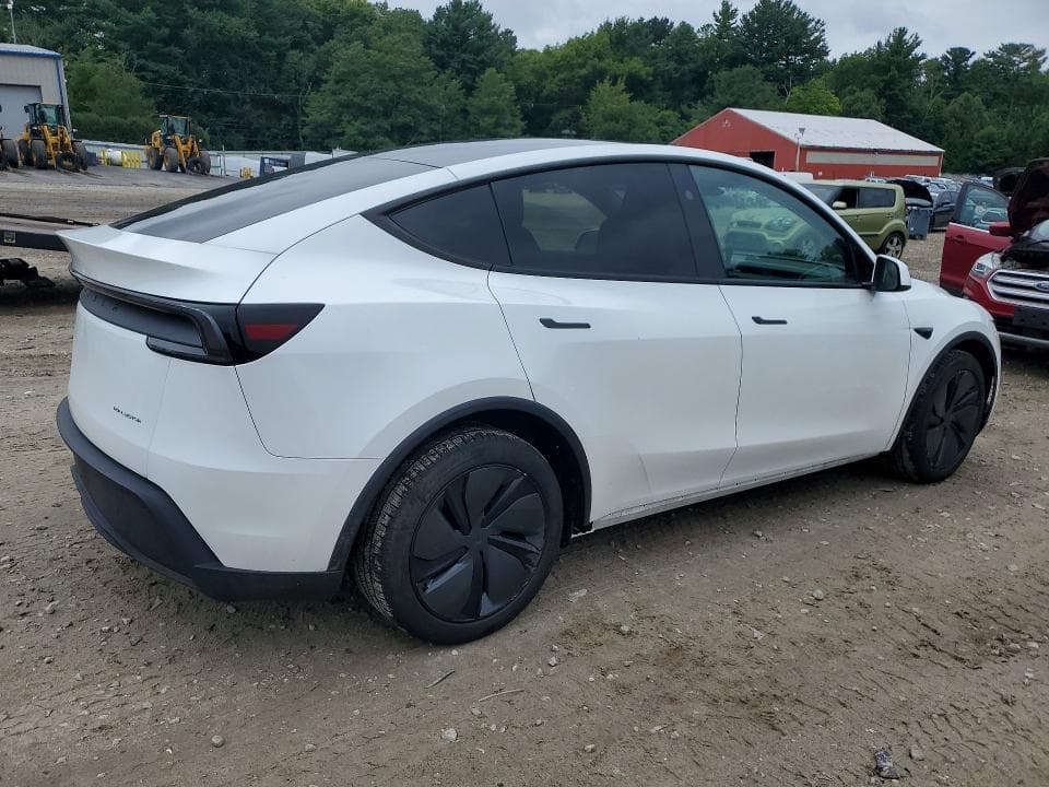 2026 TESLA MODEL Y 3