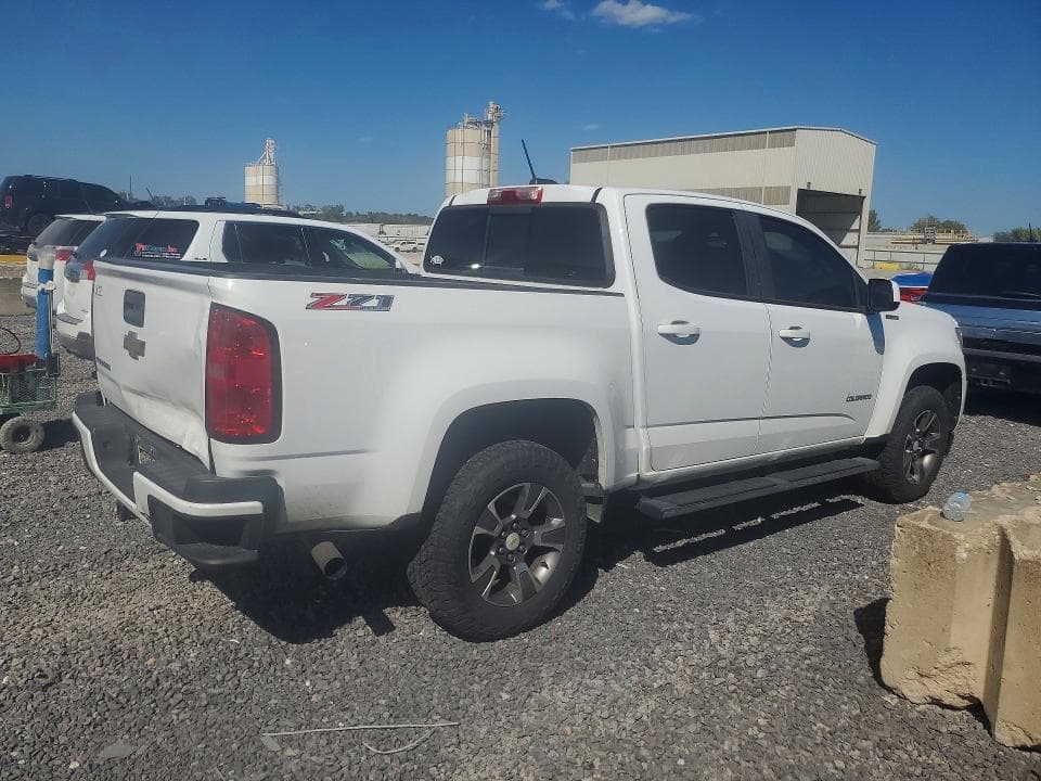 2017 CHEVROLET COLORADO Z71 3
