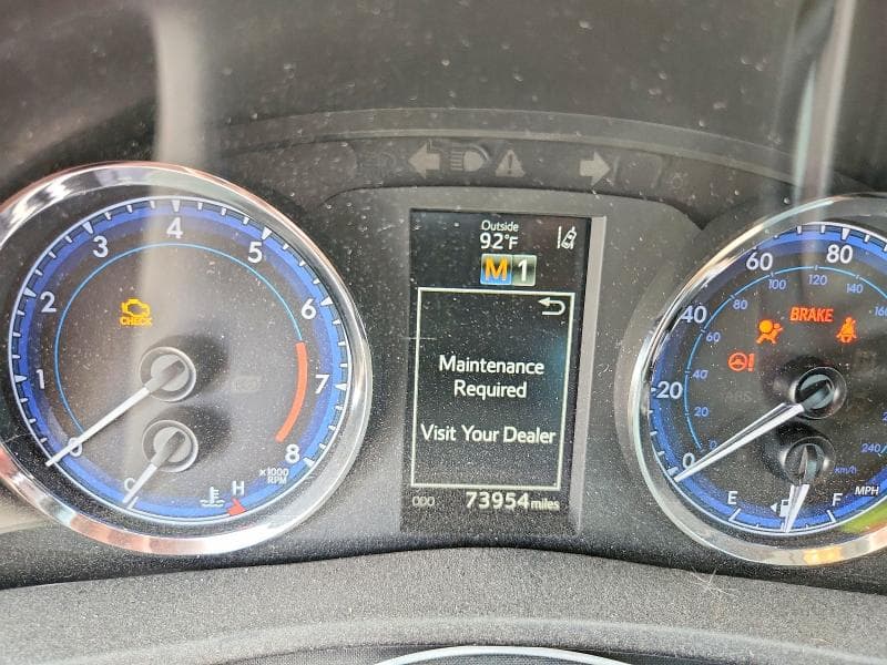 2018 TOYOTA COROLLA SE 9