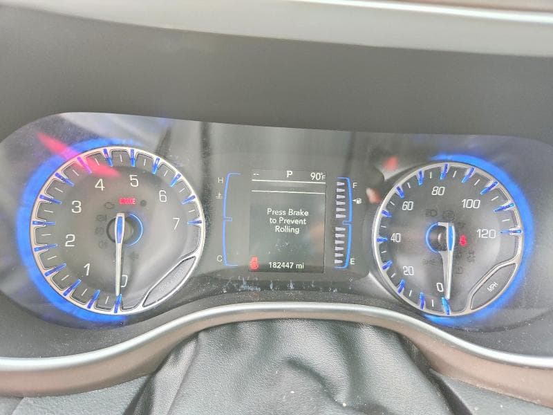 2022 CHRYSLER VOYAGER LX 9