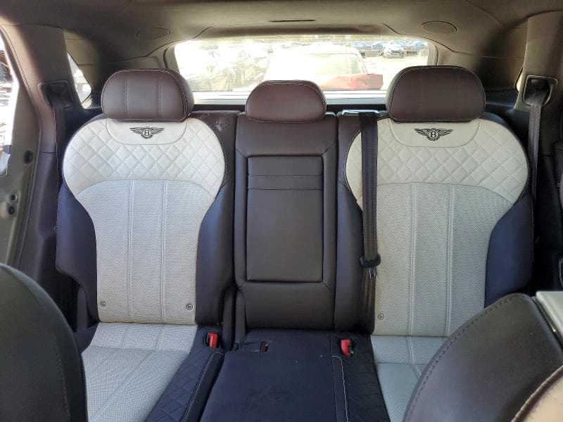 2018 BENTLEY BENTAYGA 10