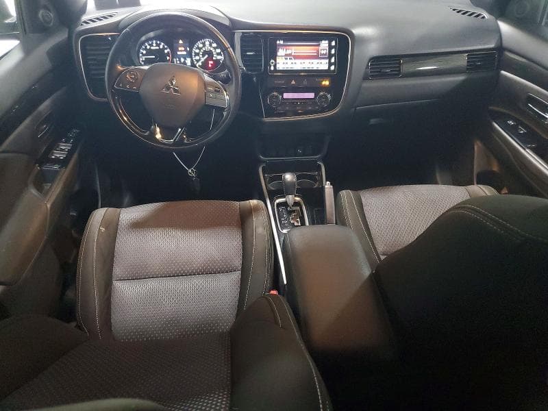 2018 MITSUBISHI OUTLANDER SE 8