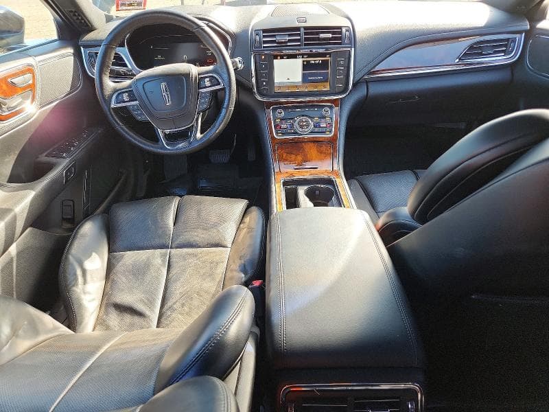 2017 LINCOLN CONTINENTAL 8
