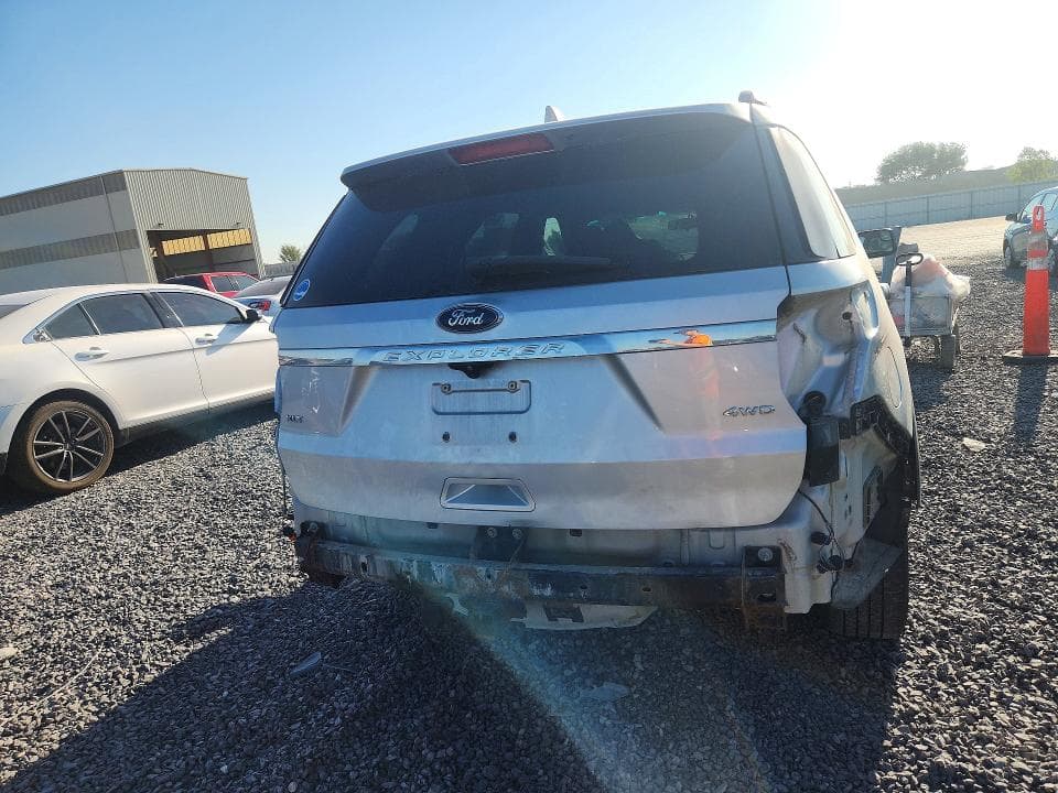 2017 FORD EXPLORER XLT 6