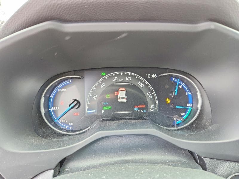 2025 TOYOTA RAV4 SE 9