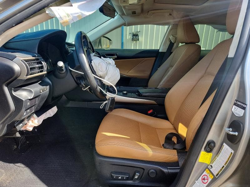 2017 LEXUS IS 200T 7