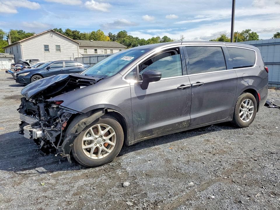 2023 CHRYSLER PACIFICA TOURING L - 1