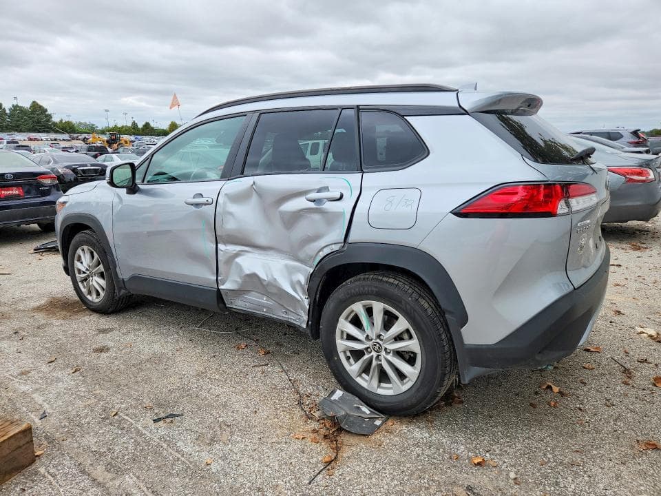 2022 TOYOTA COROLLA CROSS LE 2
