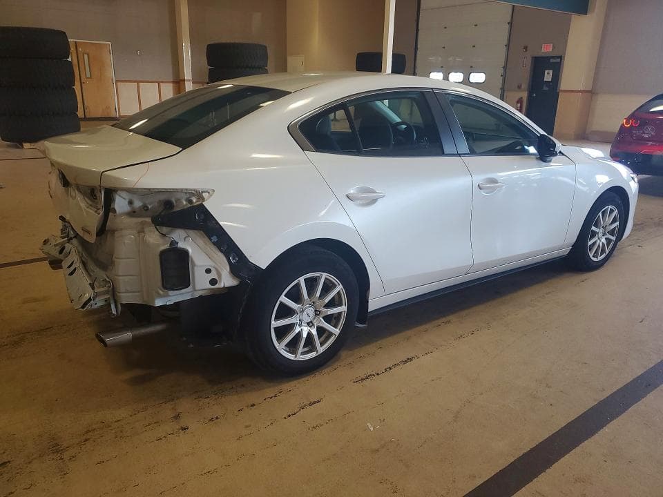 2022 MAZDA 3 SELECT 3
