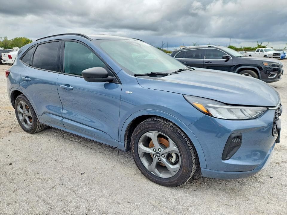 2023 FORD ESCAPE ST LINE 4