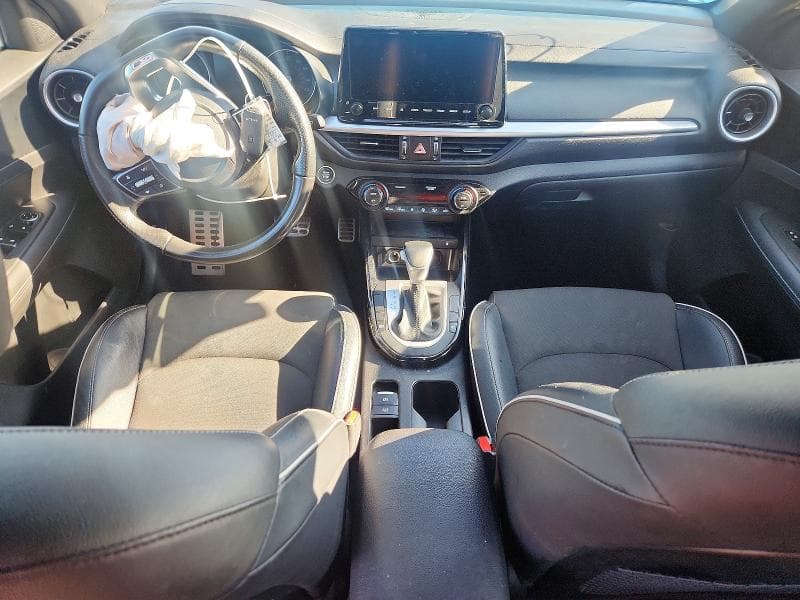 2023 KIA FORTE GT LINE 8
