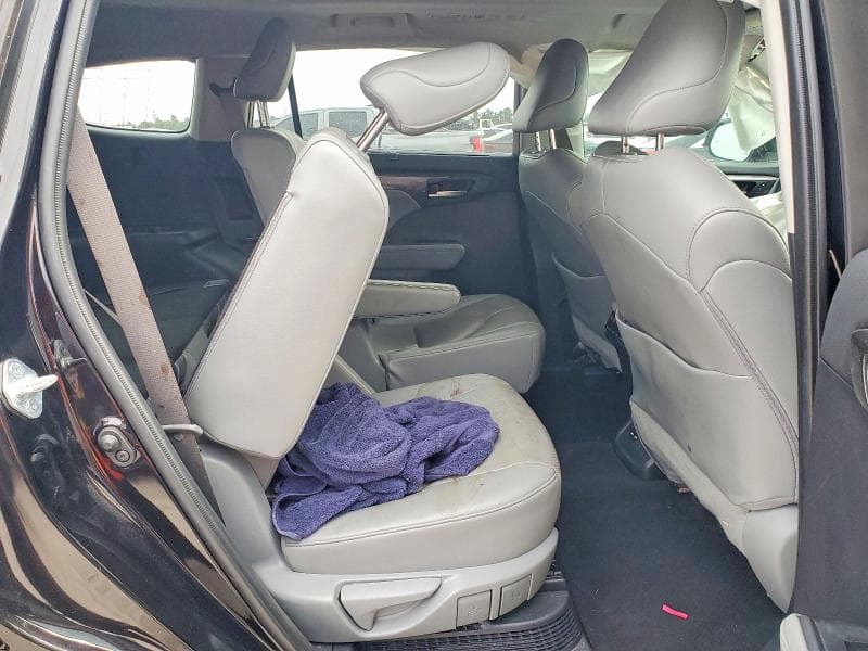 2021 TOYOTA HIGHLANDER HYBRID PLATINUM 11