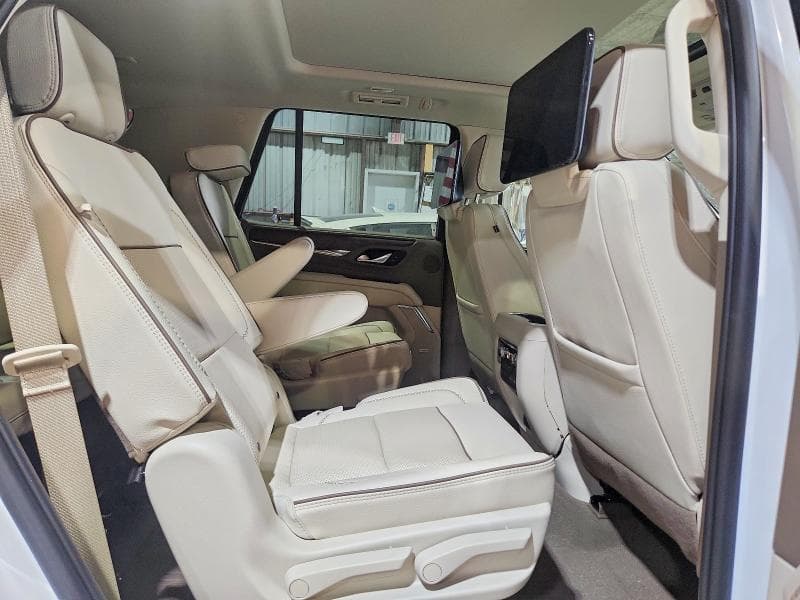2023 GMC YUKON DENALI 11