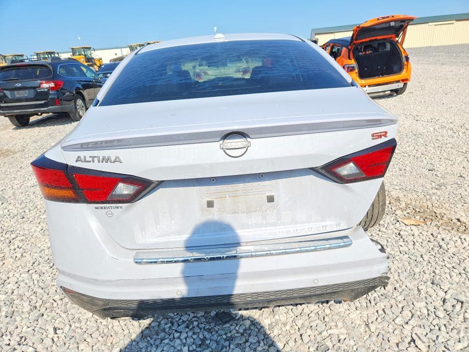 2023 NISSAN ALTIMA SR 6