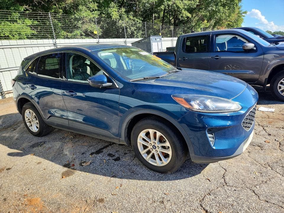 2020 FORD ESCAPE SE 4