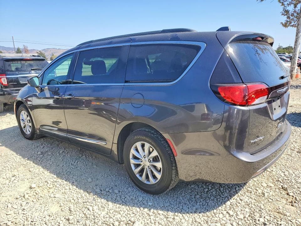 2017 CHRYSLER PACIFICA TOURING L 2