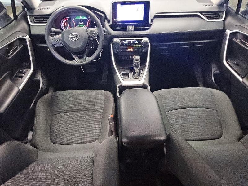 2024 TOYOTA RAV4 LE 8