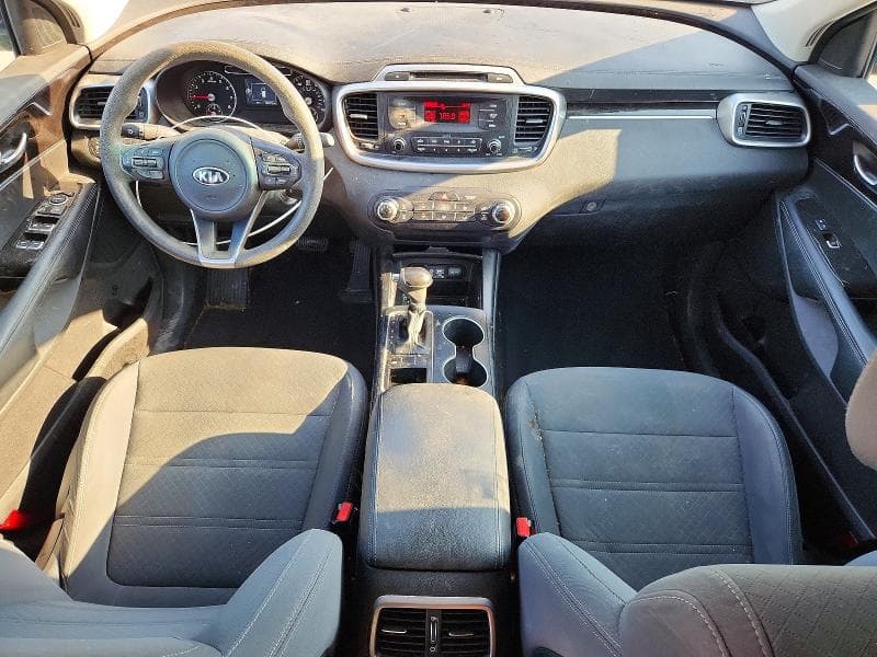 2017 KIA SORENTO L 8