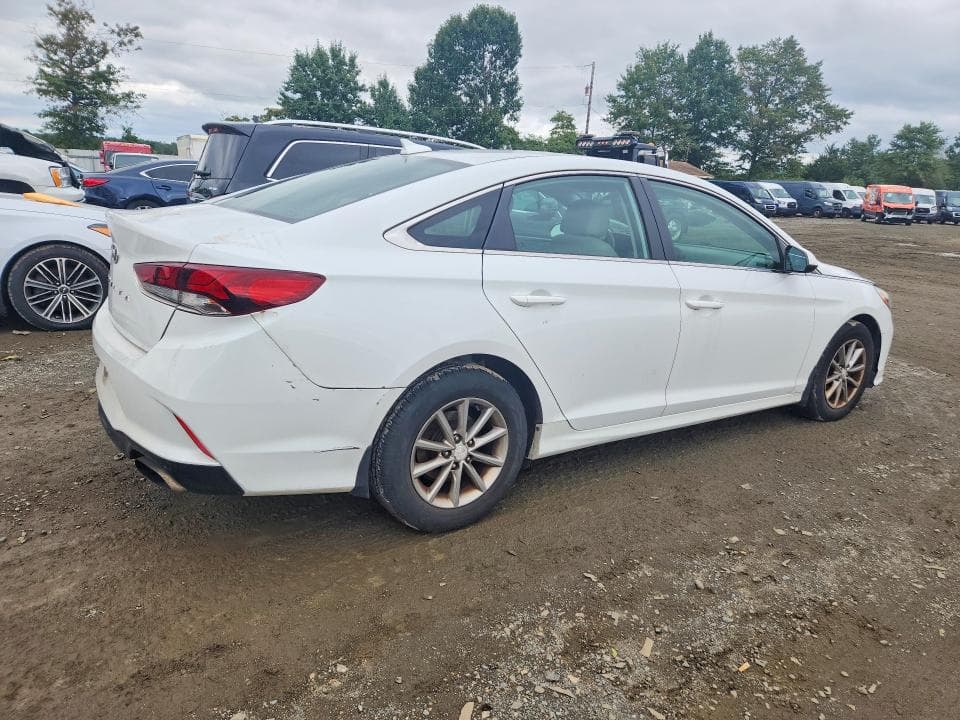 2018 HYUNDAI SONATA SE 3
