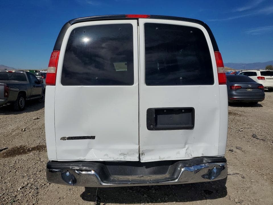 2017 CHEVROLET EXPRESS G3500 LT 6