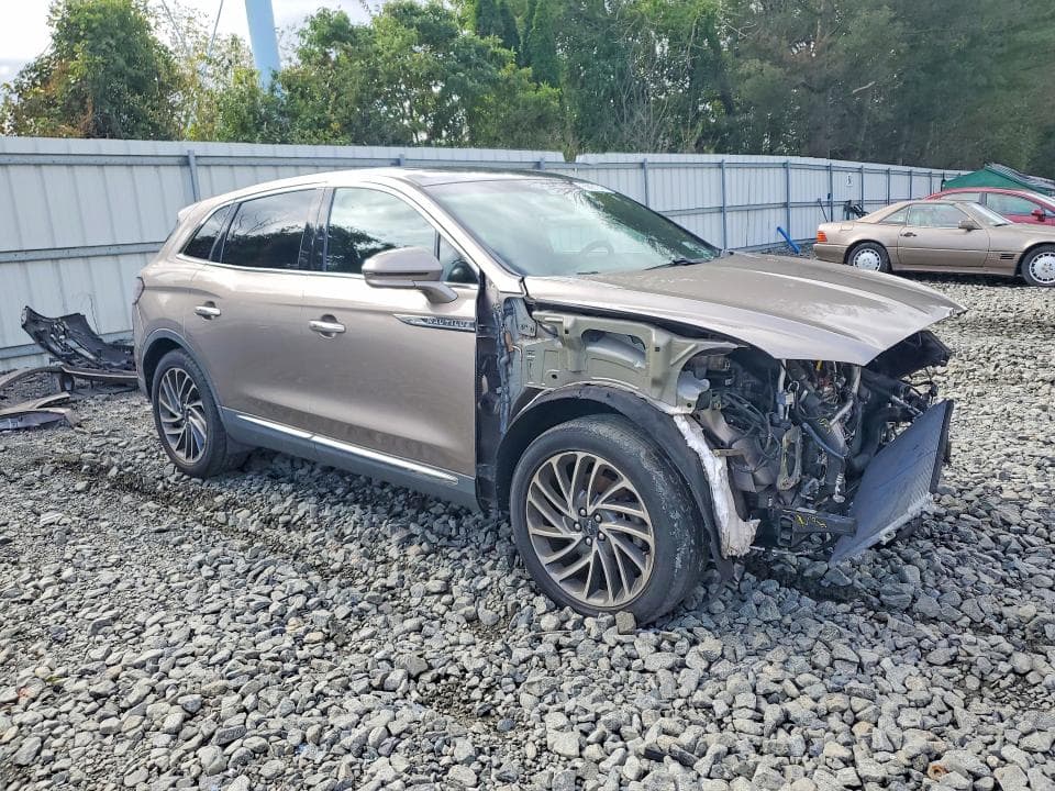 2019 LINCOLN NAUTILUS RESERVE 4
